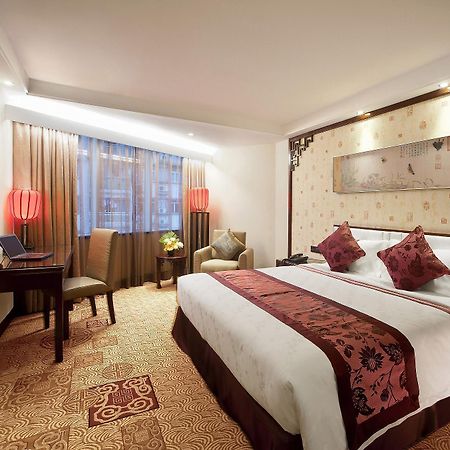 Emperor Hotel Макао Екстериор снимка