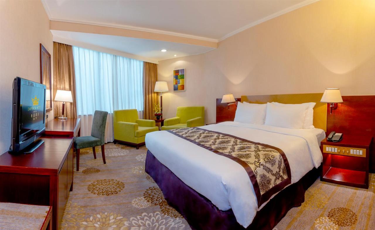 Emperor Hotel Макао Екстериор снимка