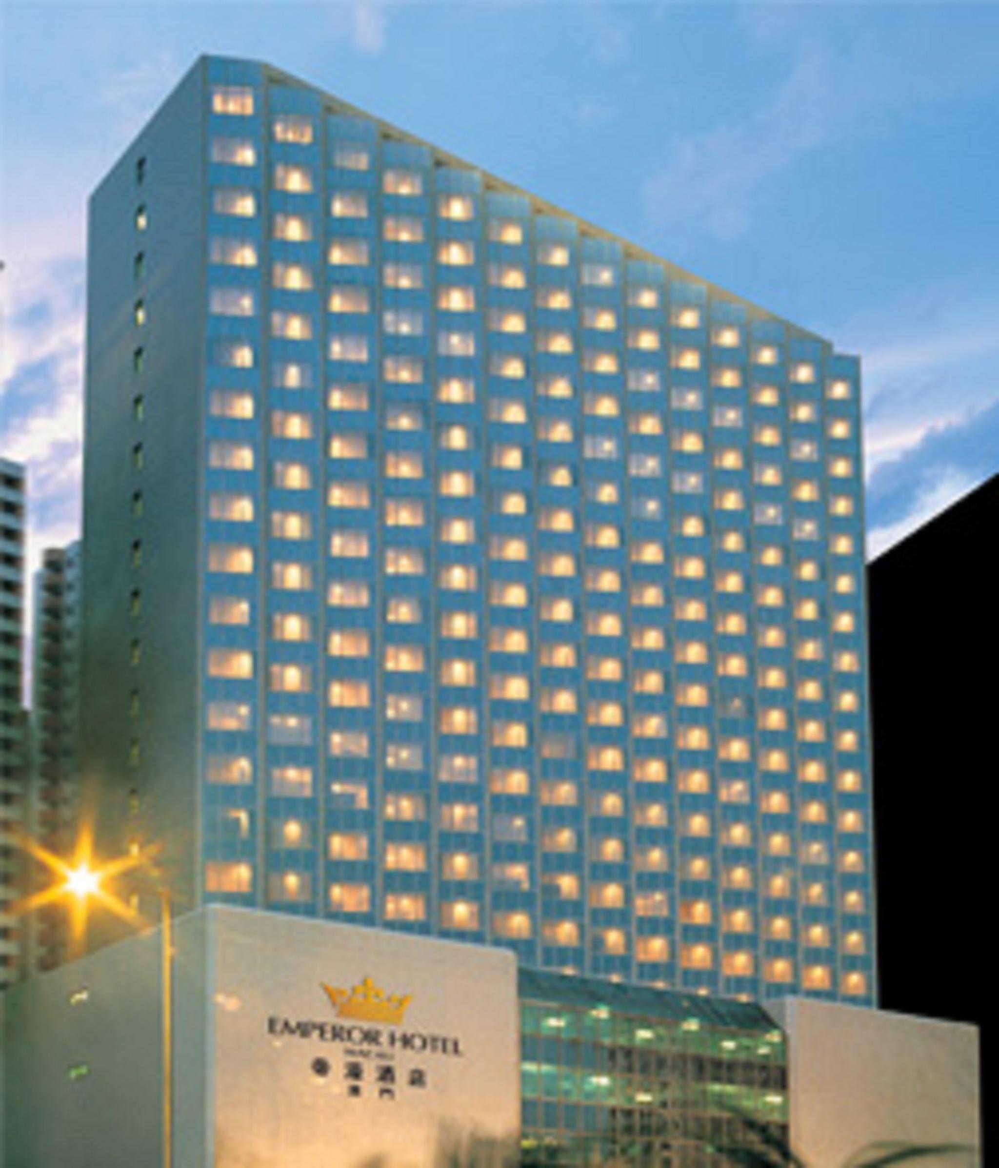 Emperor Hotel Макао Екстериор снимка