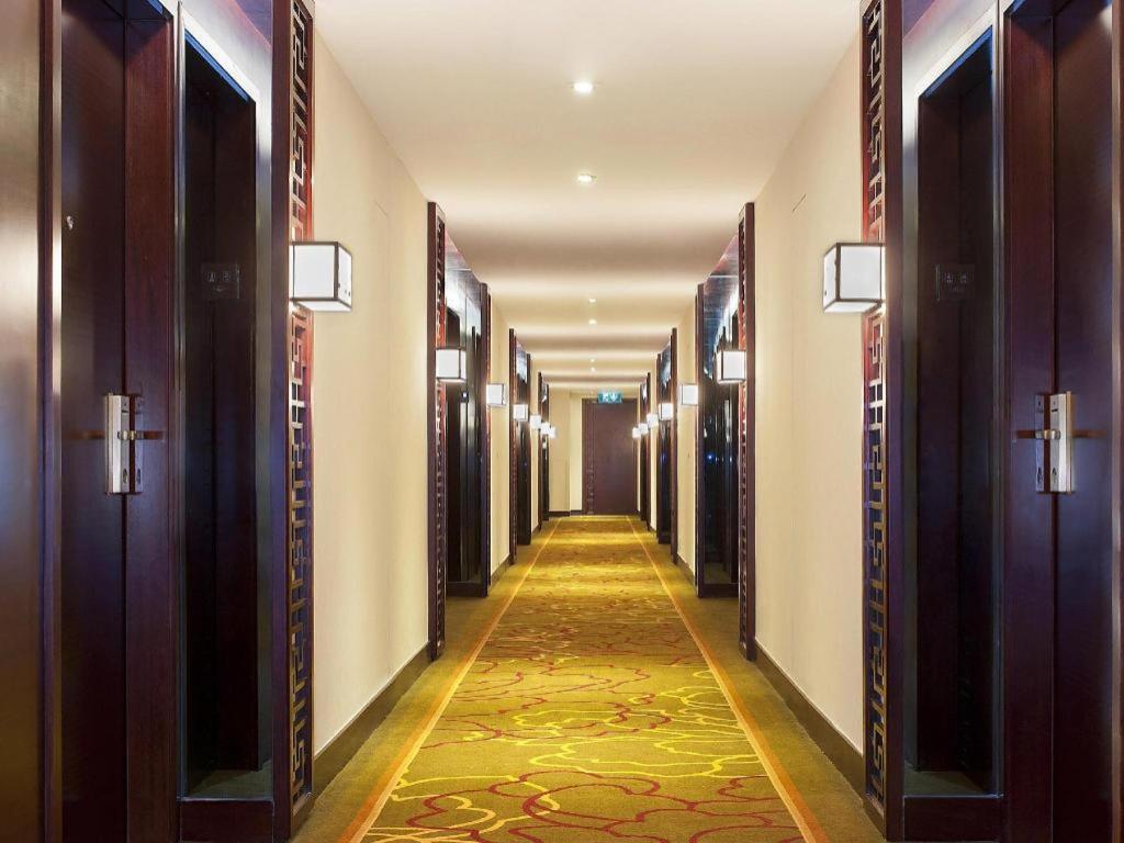Emperor Hotel Макао Екстериор снимка