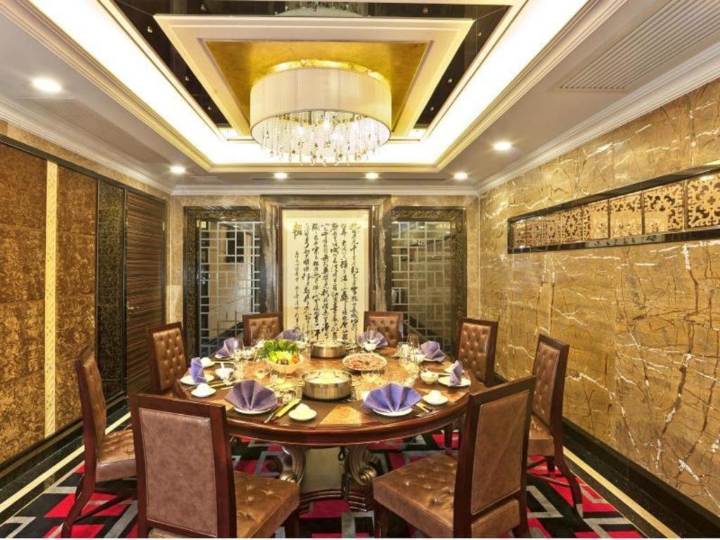 Emperor Hotel Макао Екстериор снимка