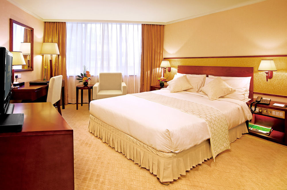Emperor Hotel Макао Екстериор снимка