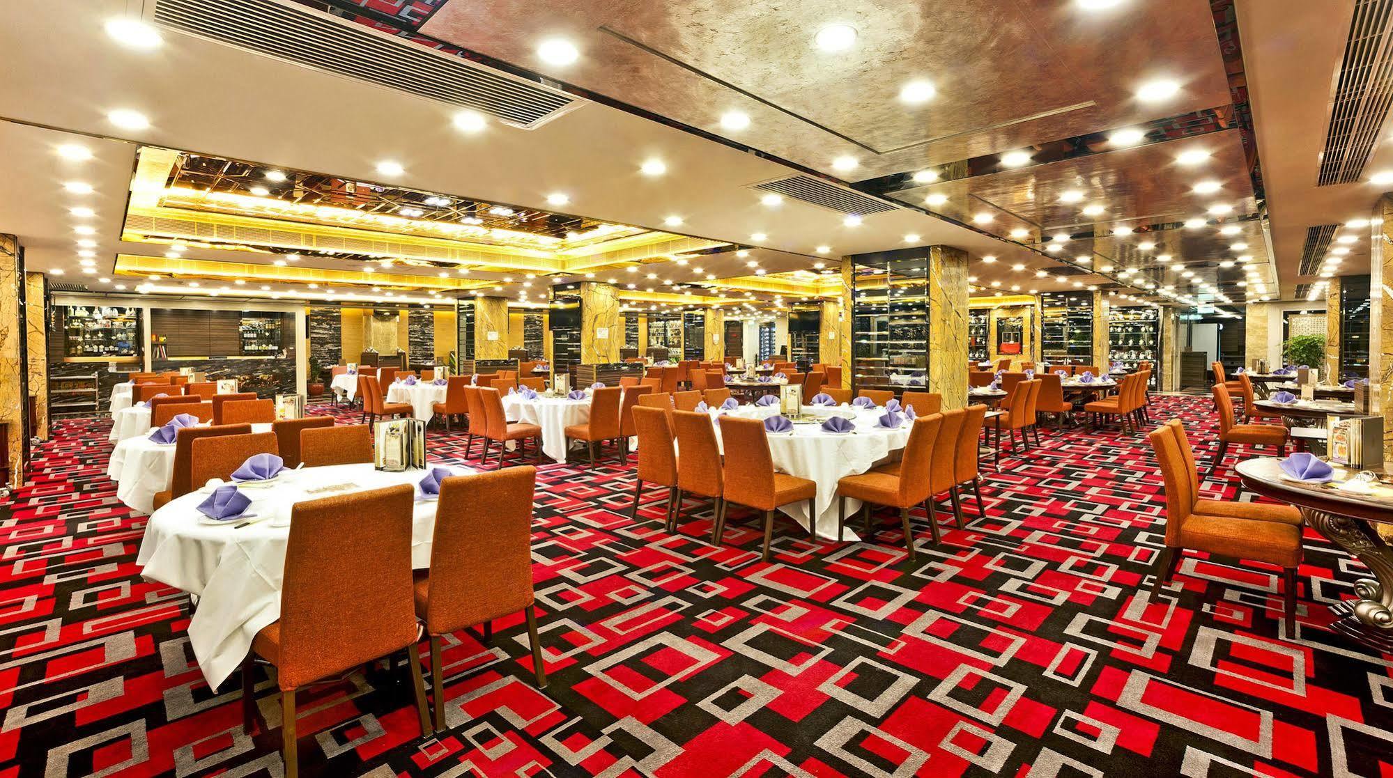 Emperor Hotel Макао Екстериор снимка