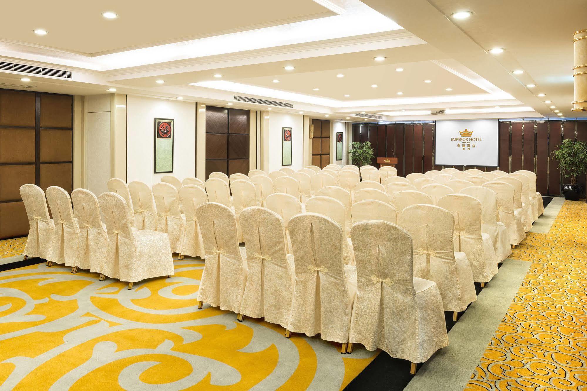 Emperor Hotel Макао Екстериор снимка