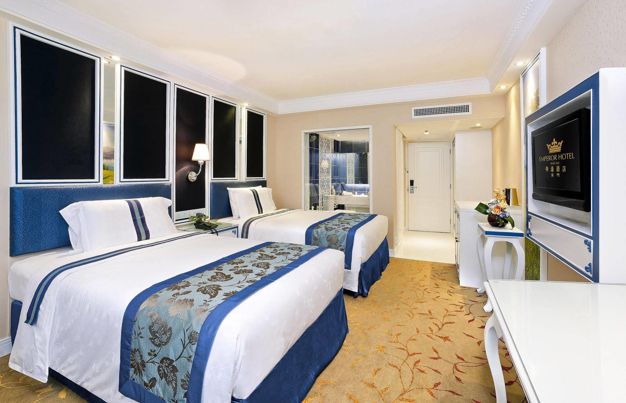 Emperor Hotel Макао Екстериор снимка